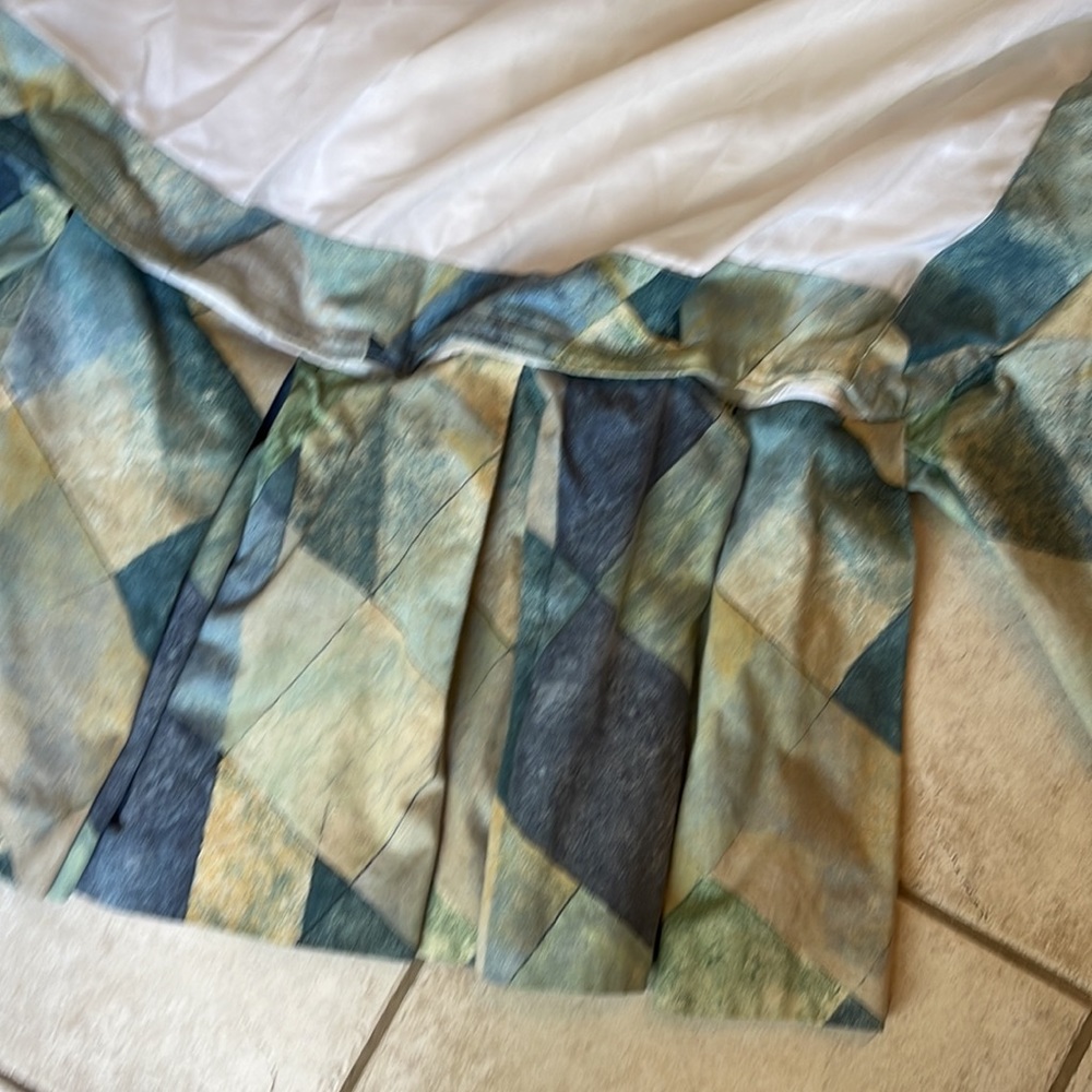 Split King Dust Ruffle - Picture 3 of 6